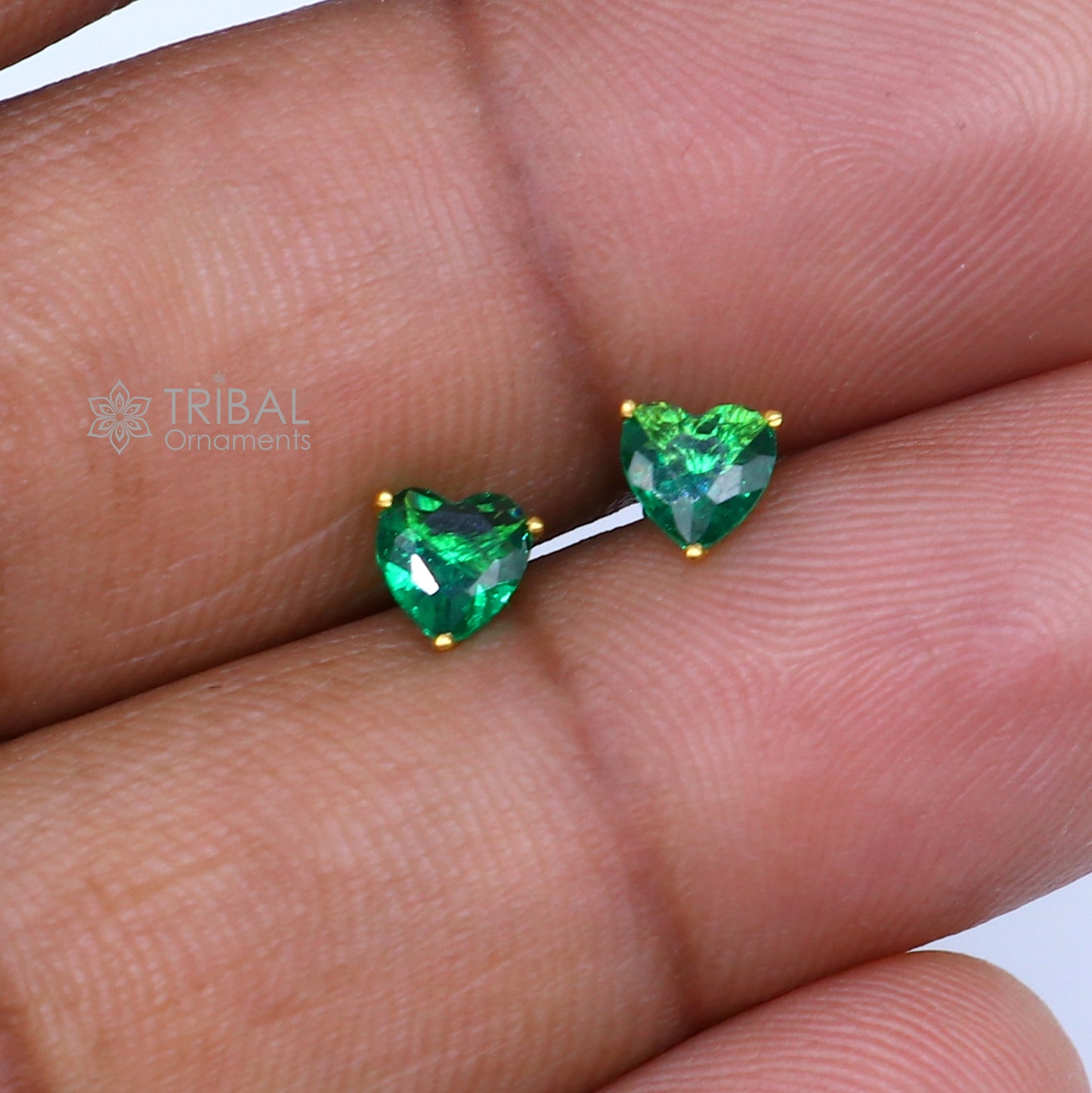 14Kt yellow gold green diamond stud earring for unisex er189