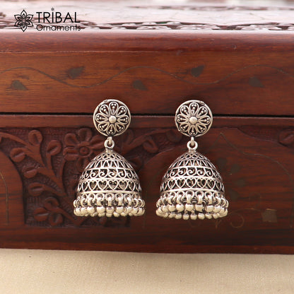 Vintage floral design 925 sterling silver jumka earring with oxidized finish, showcasing intricate craftsmanship and traditional jewelry style.