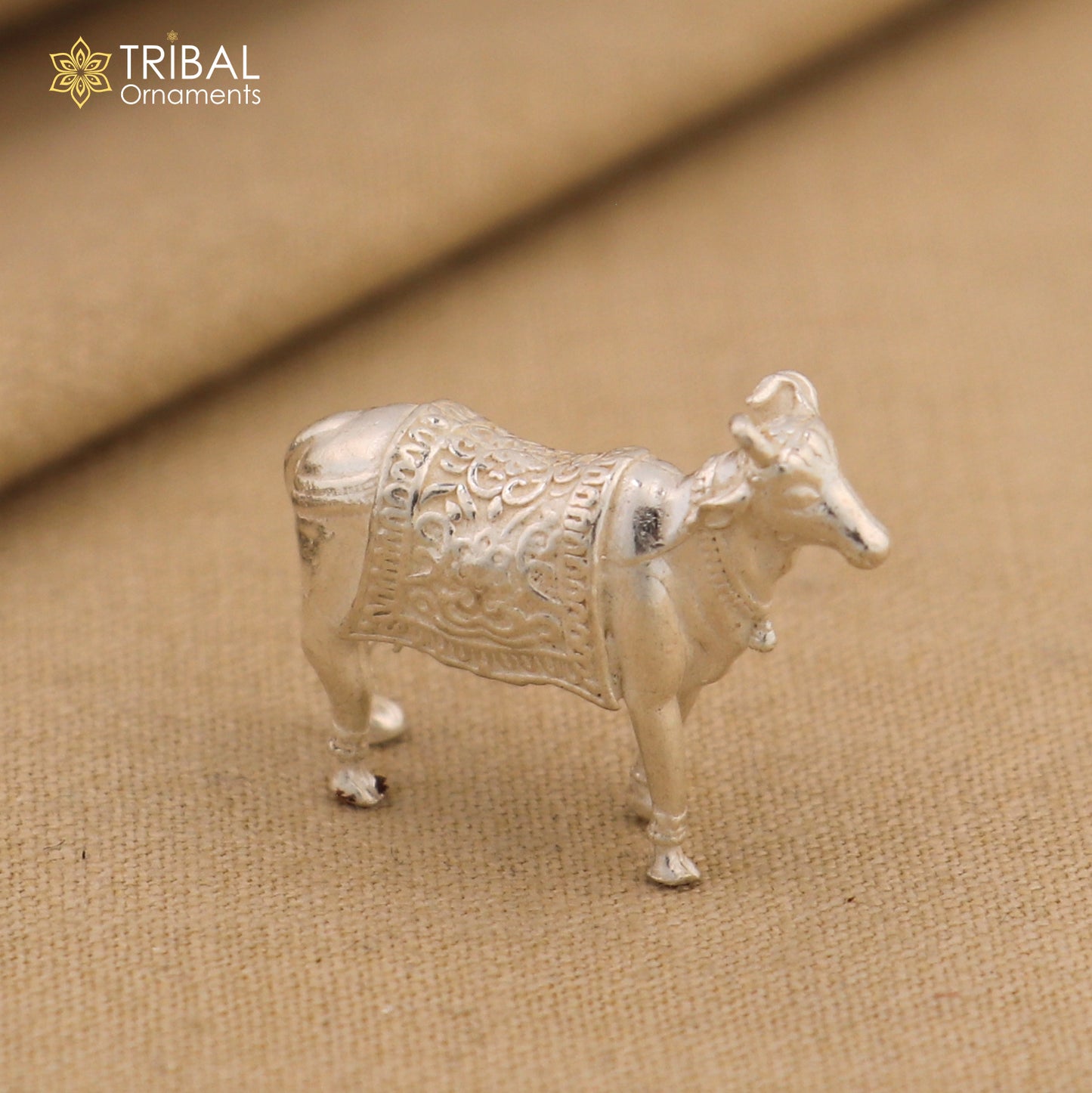 Divine cow 925 sterling silver vintage Nakshi work design Kamdhenu cow, deity's cow, wishing cow art835