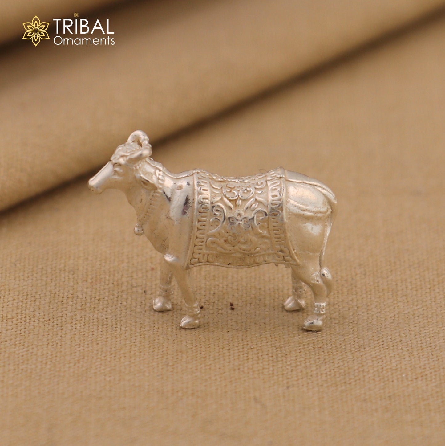 Divine cow 925 sterling silver vintage Nakshi work design Kamdhenu cow, deity's cow, wishing cow art835