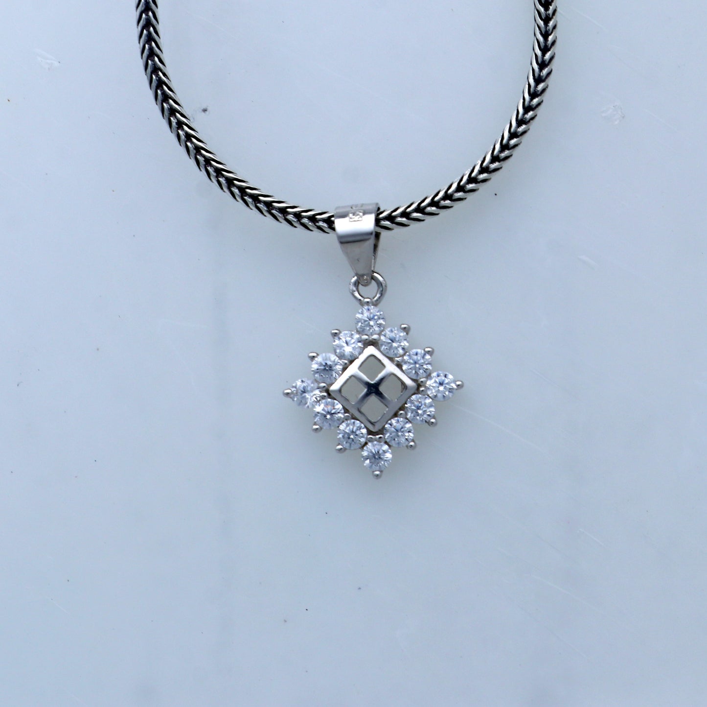 925 Sterling silver unique design diamond pendant nsp928