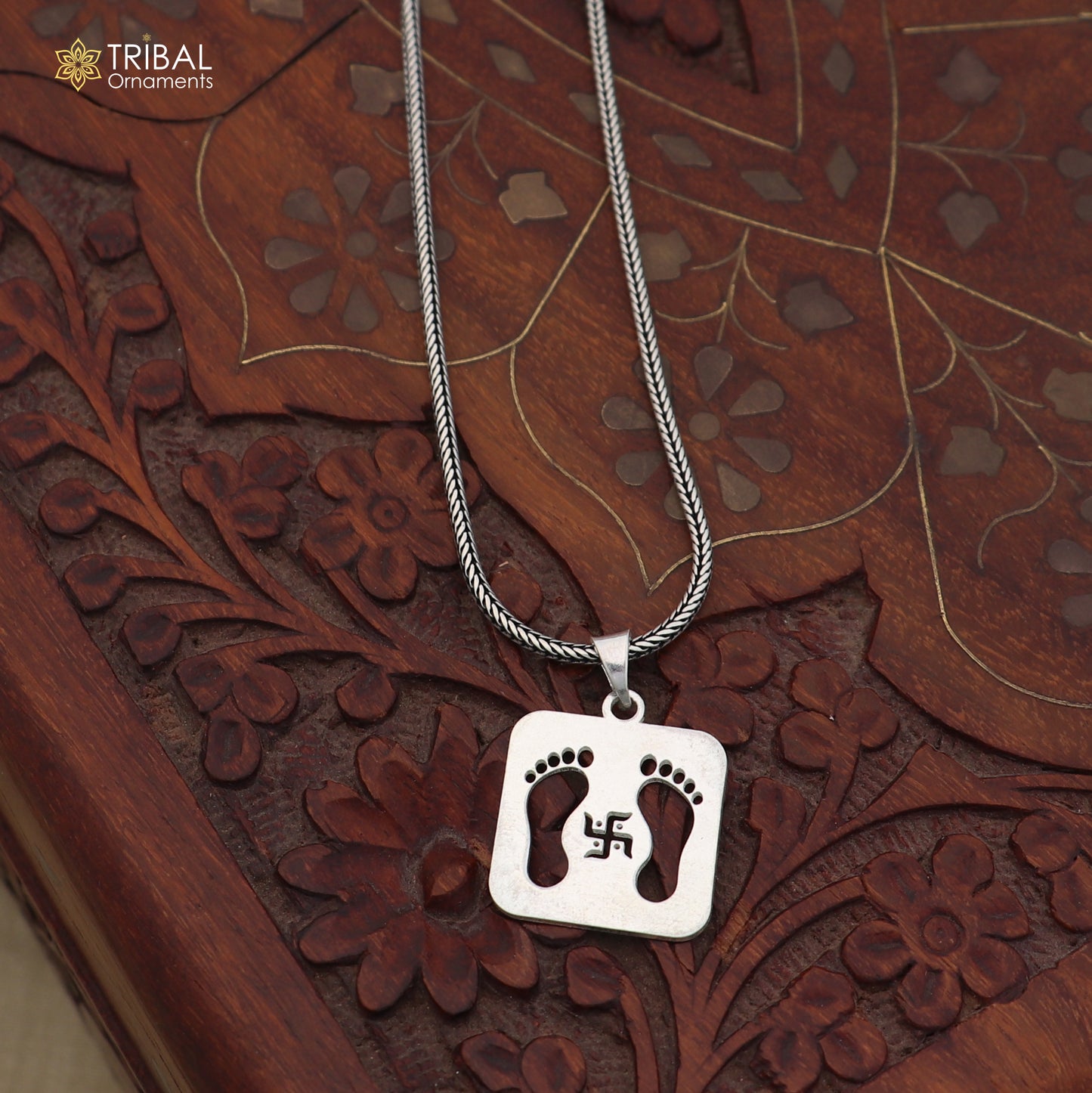 925 sterling silver Shree charan paduka pendant with chain stylish unisex jewelry nsp1150