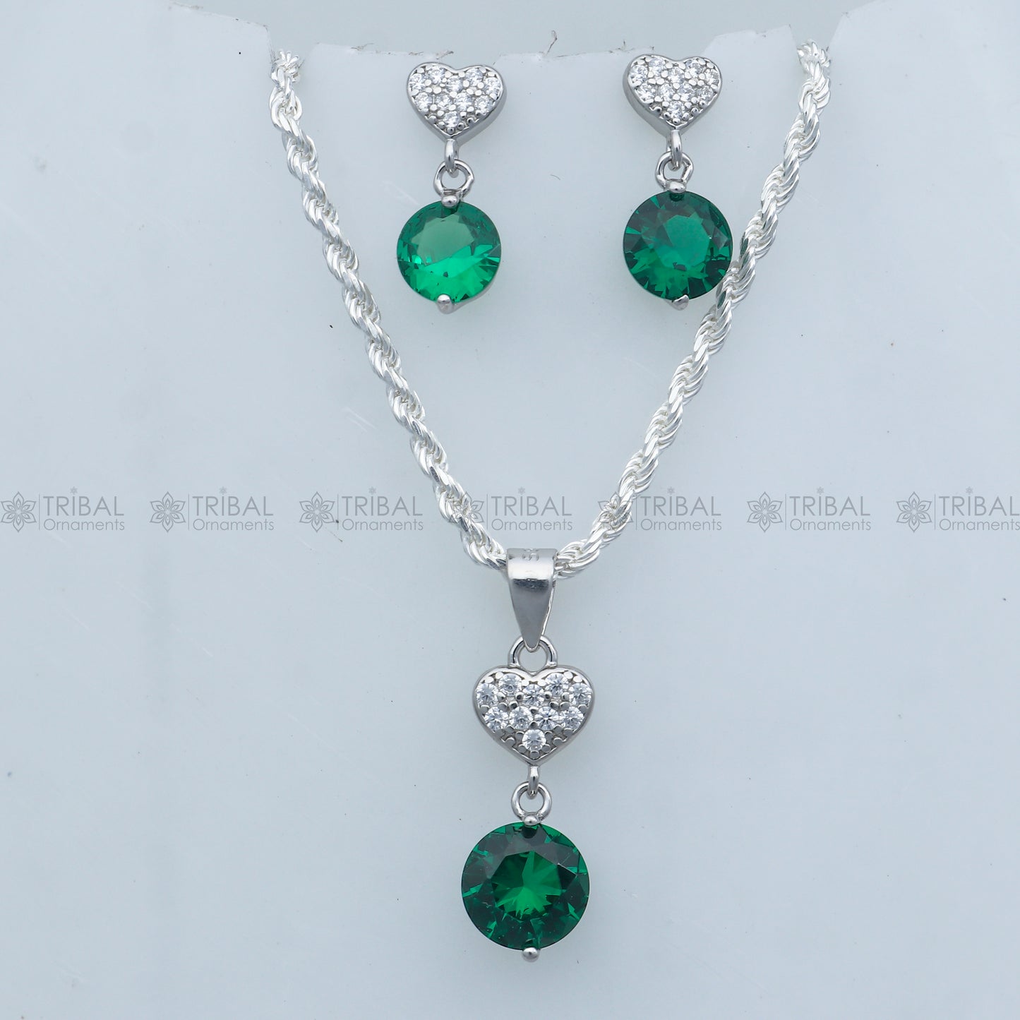 925 Sterling silver green diamond (emerald) round shape pendant set nsp966