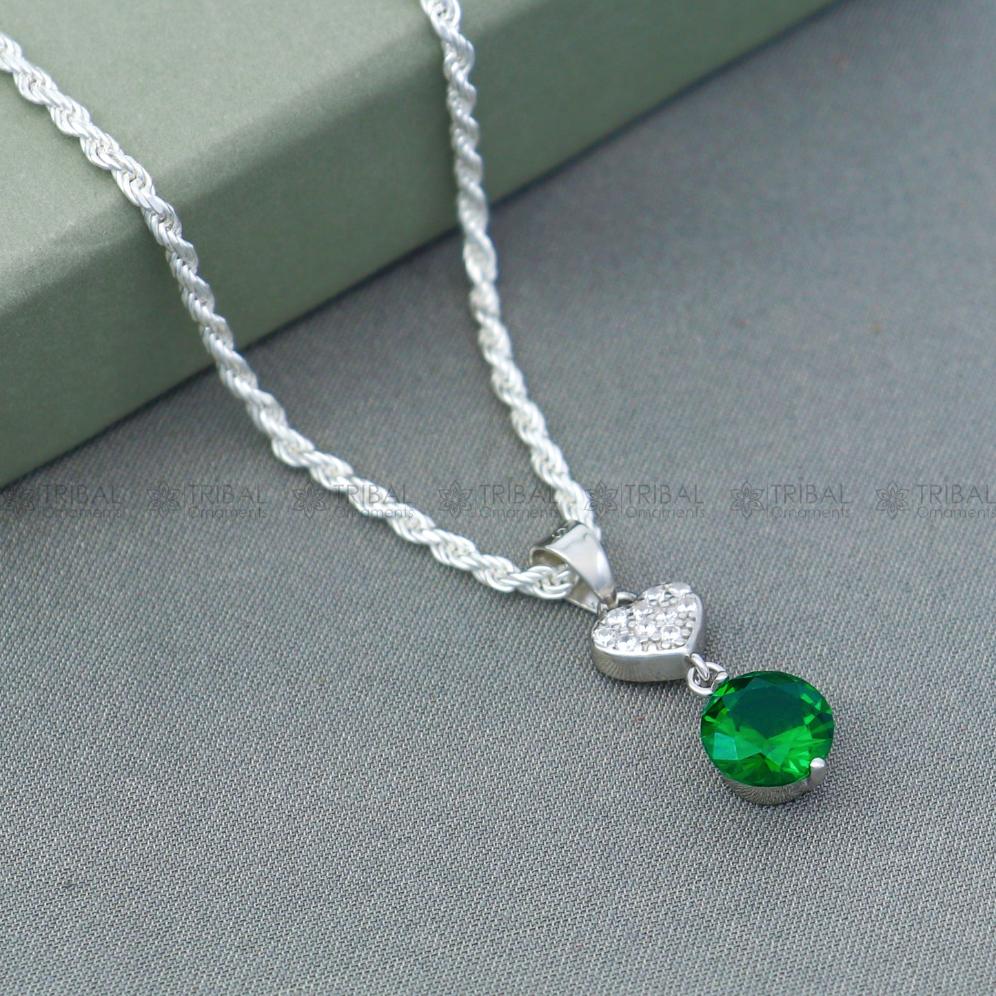 925 Sterling silver green diamond (emerald) round shape pendant set nsp966