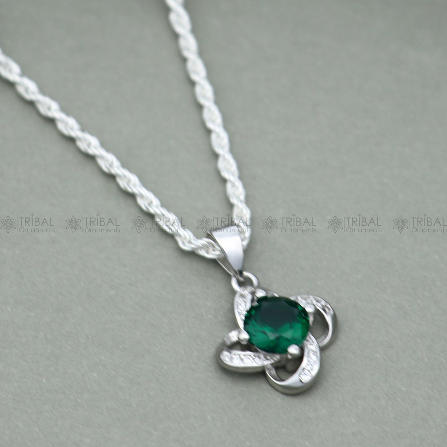 925 Sterling silver flower with green diamond (emerald)  pendant set  nsp964