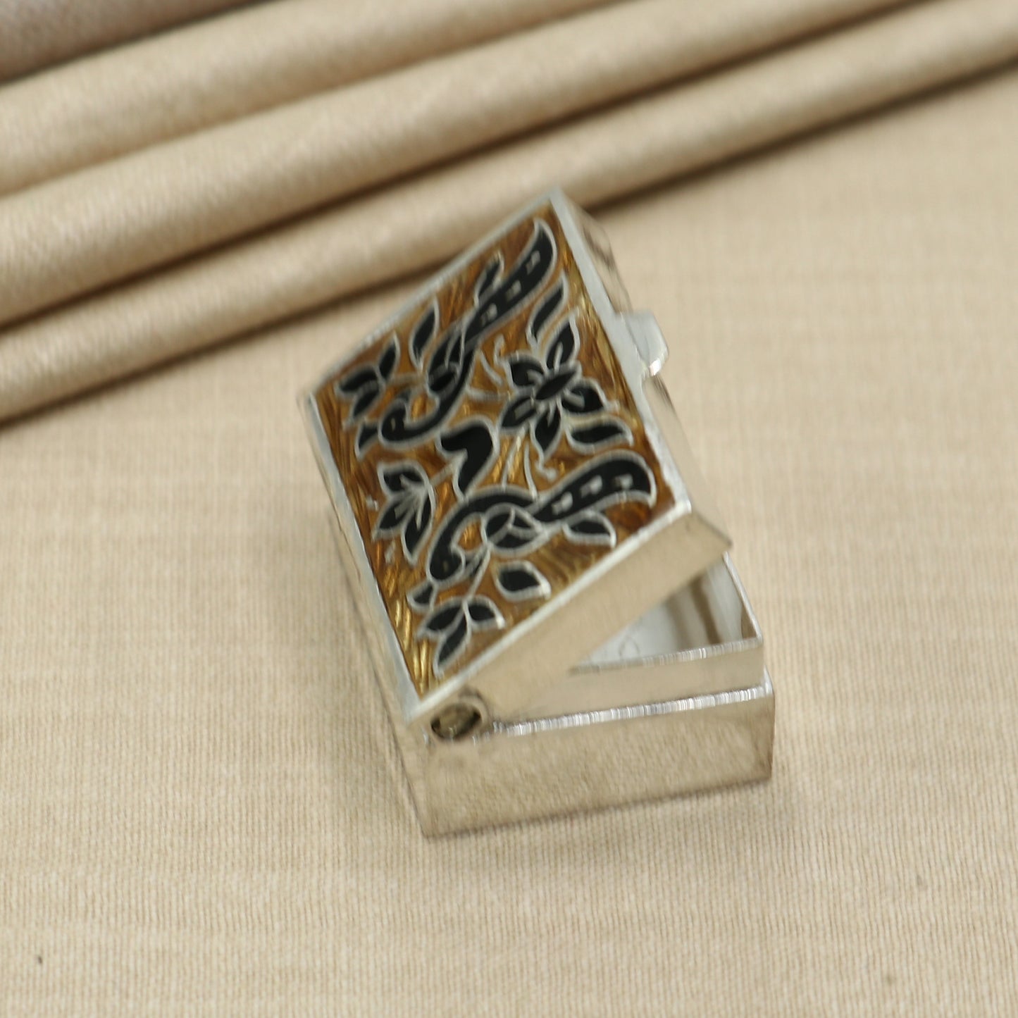 925 sterling silver Handmade meenakari work peacock design trinket box, casket box, container, Sindoor box vintage design enamel brides jewelry stb875