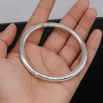Shiny 925 sterling silver bangle bracelet with a plain design, stylish and handmade, suitable for men or women.
