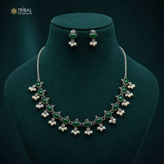 Sterling silver vintage necklace with green onyx and pearl accents, stylish jewelry set by TRIBAL ORNAMENTS for wedding or special occasions