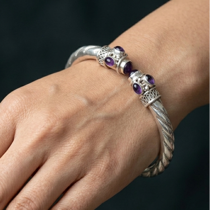 Sterling silver vintage-style purple amethyst gemstone bangle cuff bracelet, unisex jewelry by Tribal Ornaments.