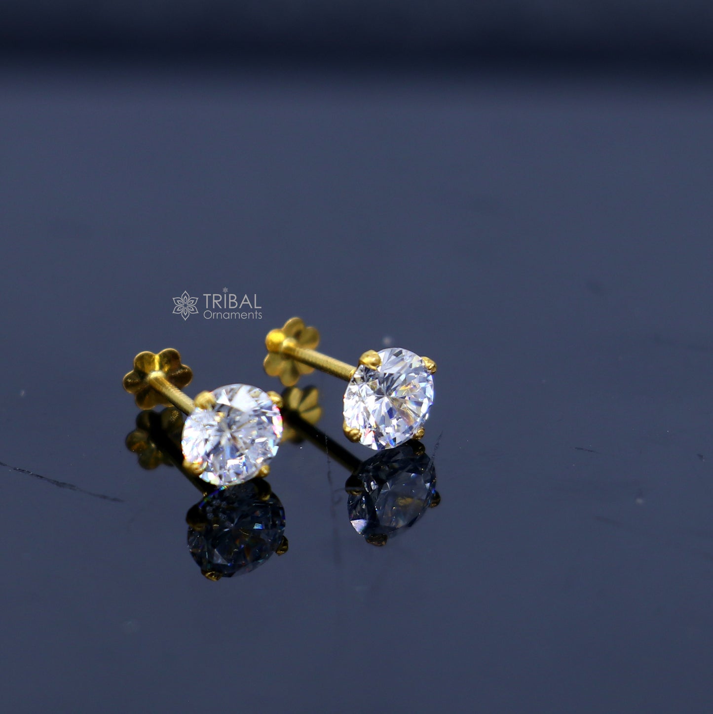 14Kt yellow gold white diamond stud earring for unisex er198