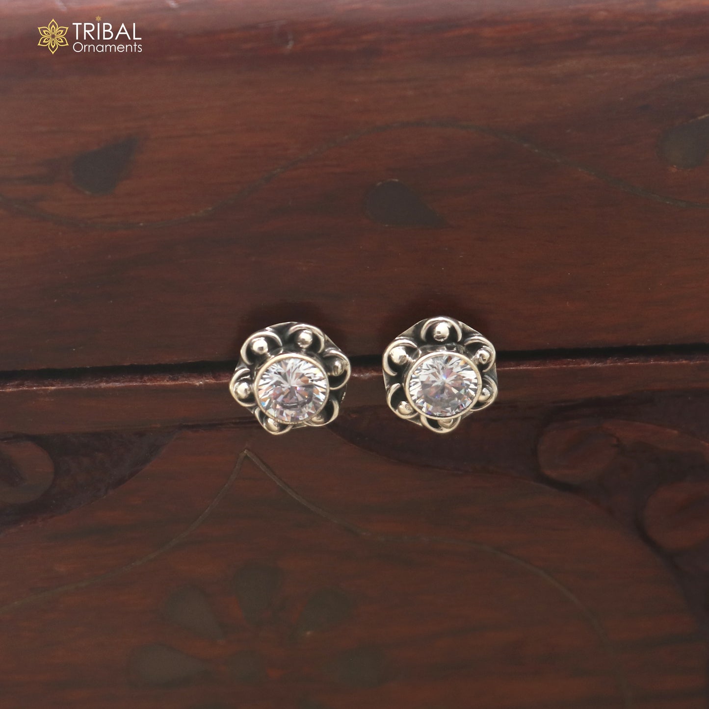 925 sterling silver round shape white stone stud earring best unisex jewelry er360