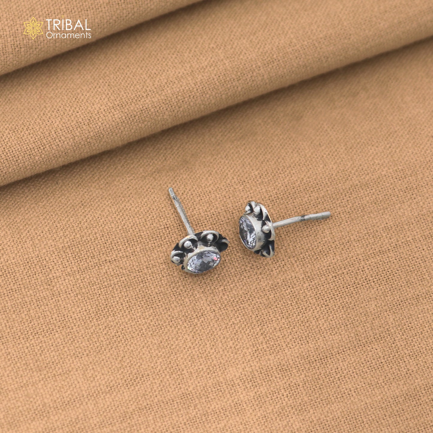 925 sterling silver round shape white stone stud earring best unisex jewelry er360