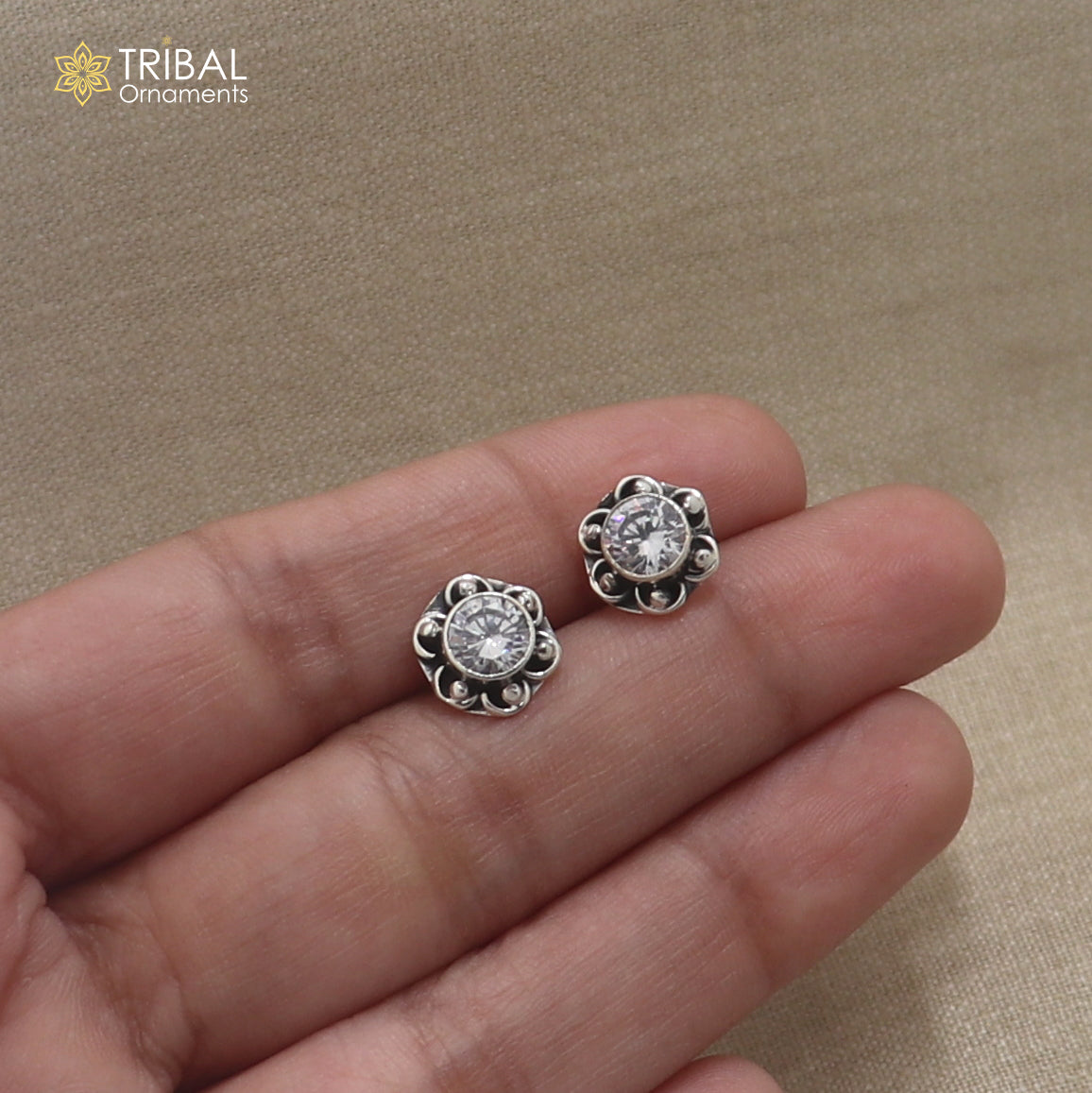 925 sterling silver round shape white stone stud earring best unisex jewelry er360