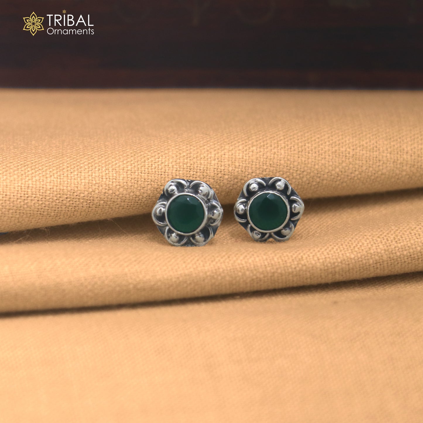 925 sterling silver round shape green stone stud earring best unisex jewelry er361