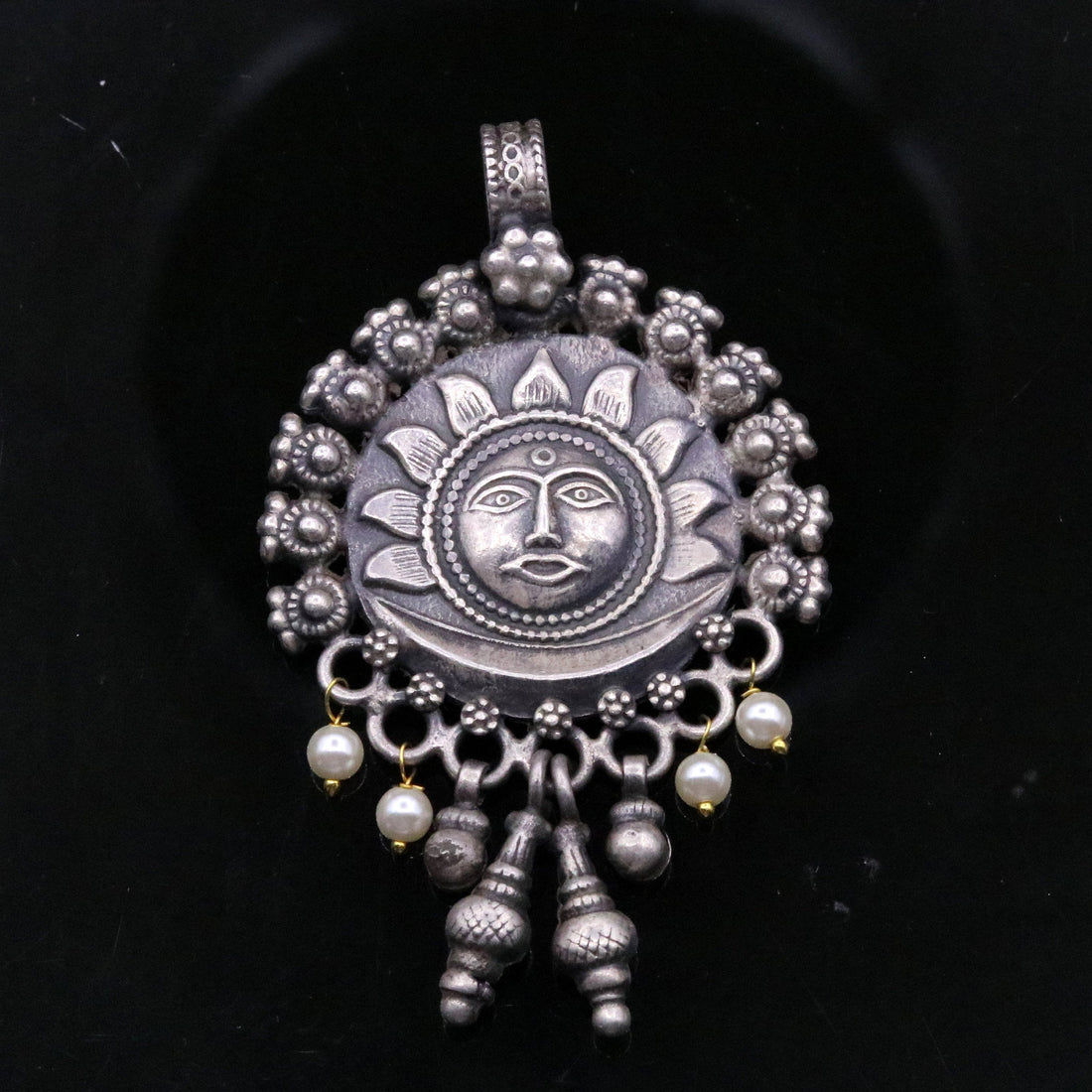 925 sterling silver handmade excellent sun face pendant with hangings, excellent tribal belly dance jewelry from Rajasthan India nsp288 - TRIBAL ORNAMENTS
