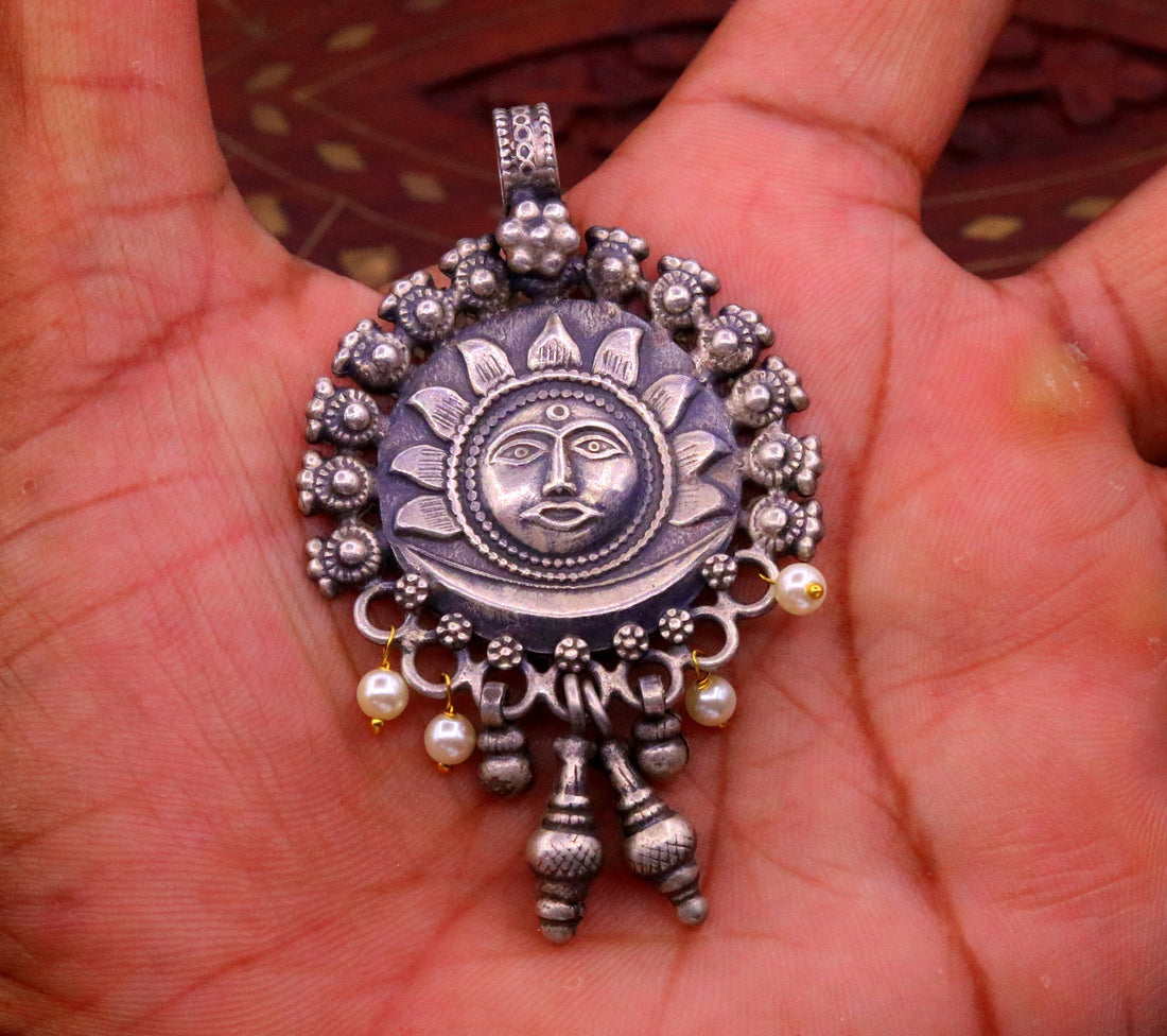 925 sterling silver handmade excellent sun face pendant with hangings, excellent tribal belly dance jewelry from Rajasthan India nsp288 - TRIBAL ORNAMENTS