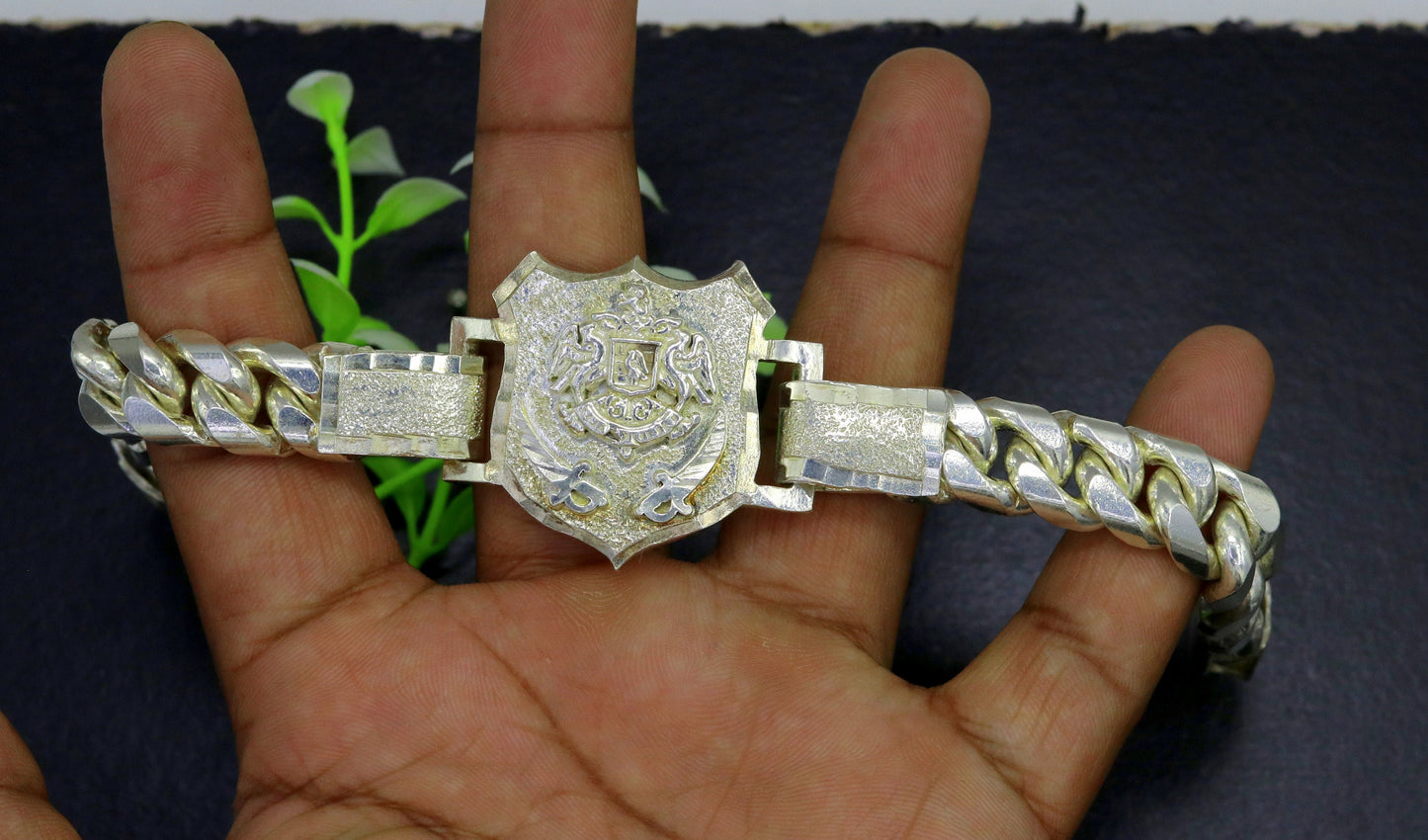 Vintage design solid 925 sterling silver handmade gorgeous Rajput 'Ranbanka Rathore' logo bracelet excellent gifting jewelry sbr0154