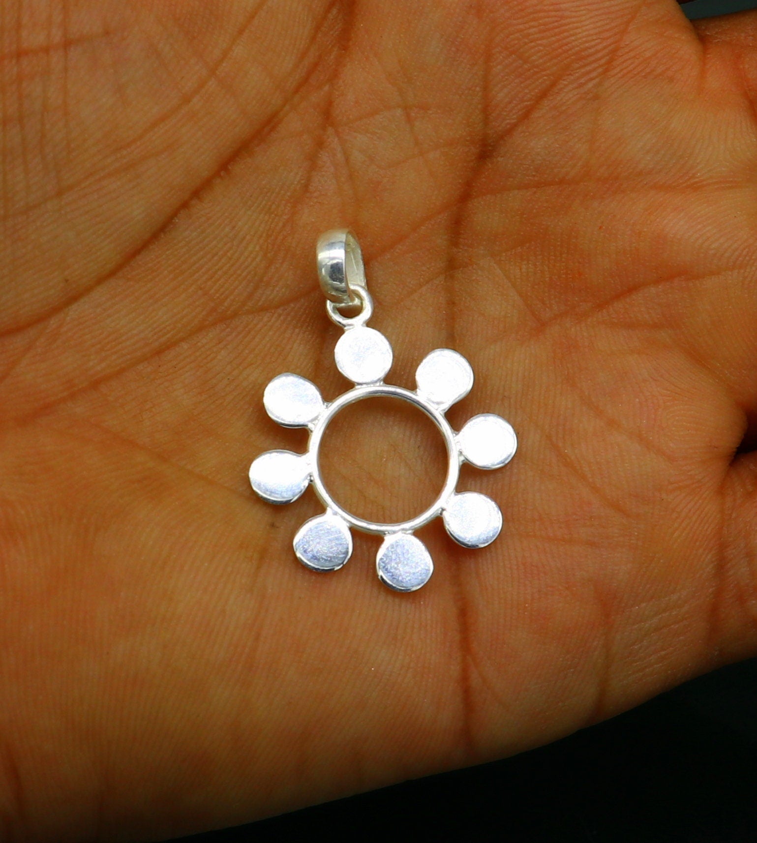 925 pure silver vintage design fabulous Flower style pendant, fabulous unisex gifting pendant, customized pendant jewelry ssp420 - TRIBAL ORNAMENTS