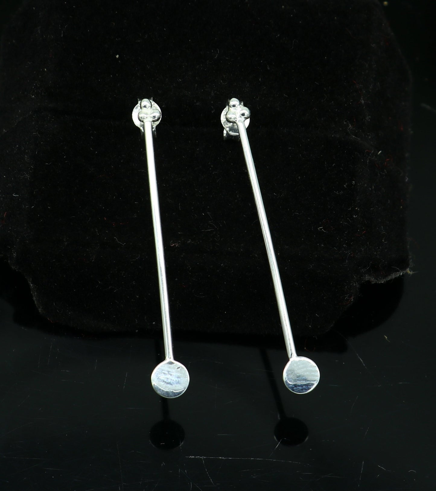 4 cm long pure 925 sterling silver stud earring, fabulous daily use stud new fancy jewelry India, best gifting light weight stud ear702