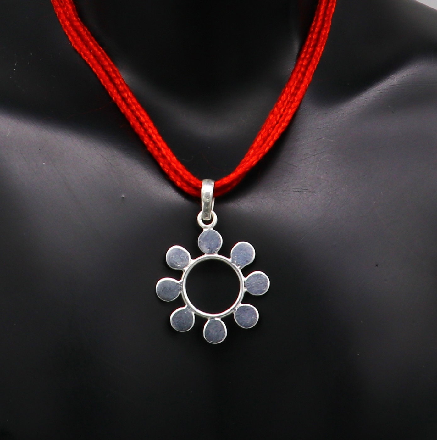 925 pure silver vintage design fabulous Flower style pendant, fabulous unisex gifting pendant, customized pendant jewelry ssp420 - TRIBAL ORNAMENTS