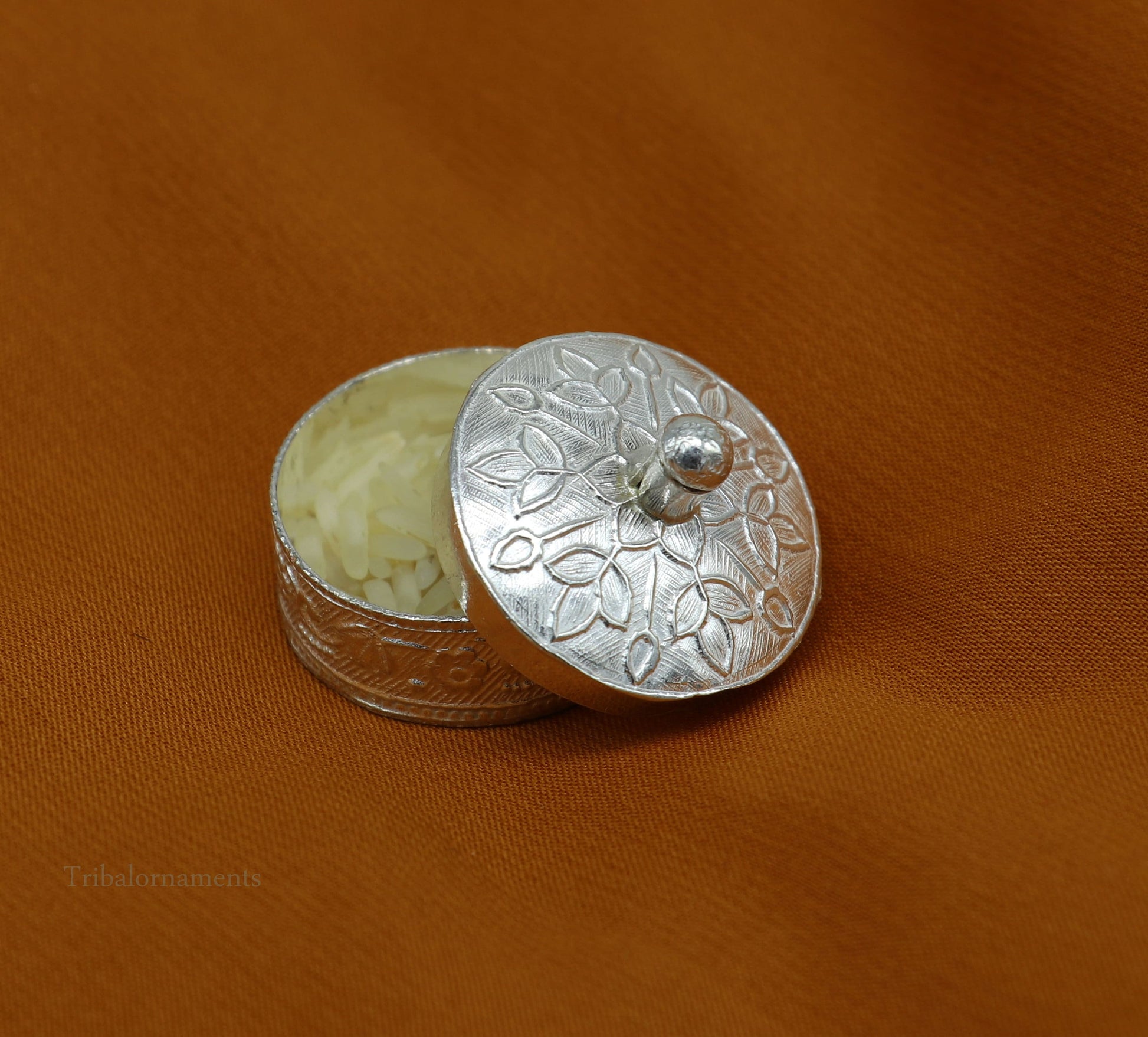 925 sterling silver trinket box, kajal box/casket box bridal round shape Sindur box collection, container box, eyeliner box gifting stb184 - TRIBAL ORNAMENTS