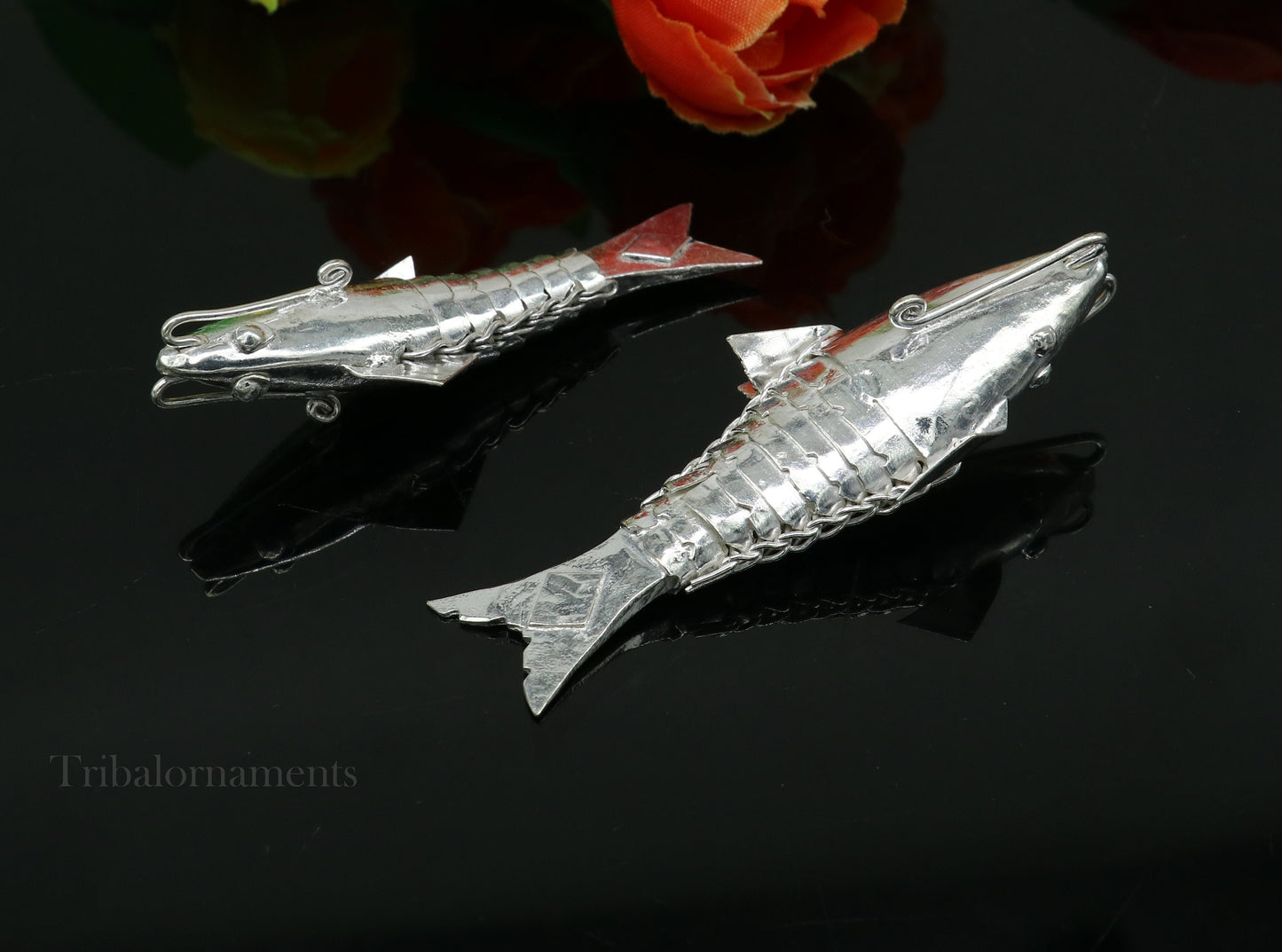 Solid silver handmade silver fish, Lord vishnu avatar Matsya, Silver Puja Fish For Prosperity And Good Luck, best collectible art su561