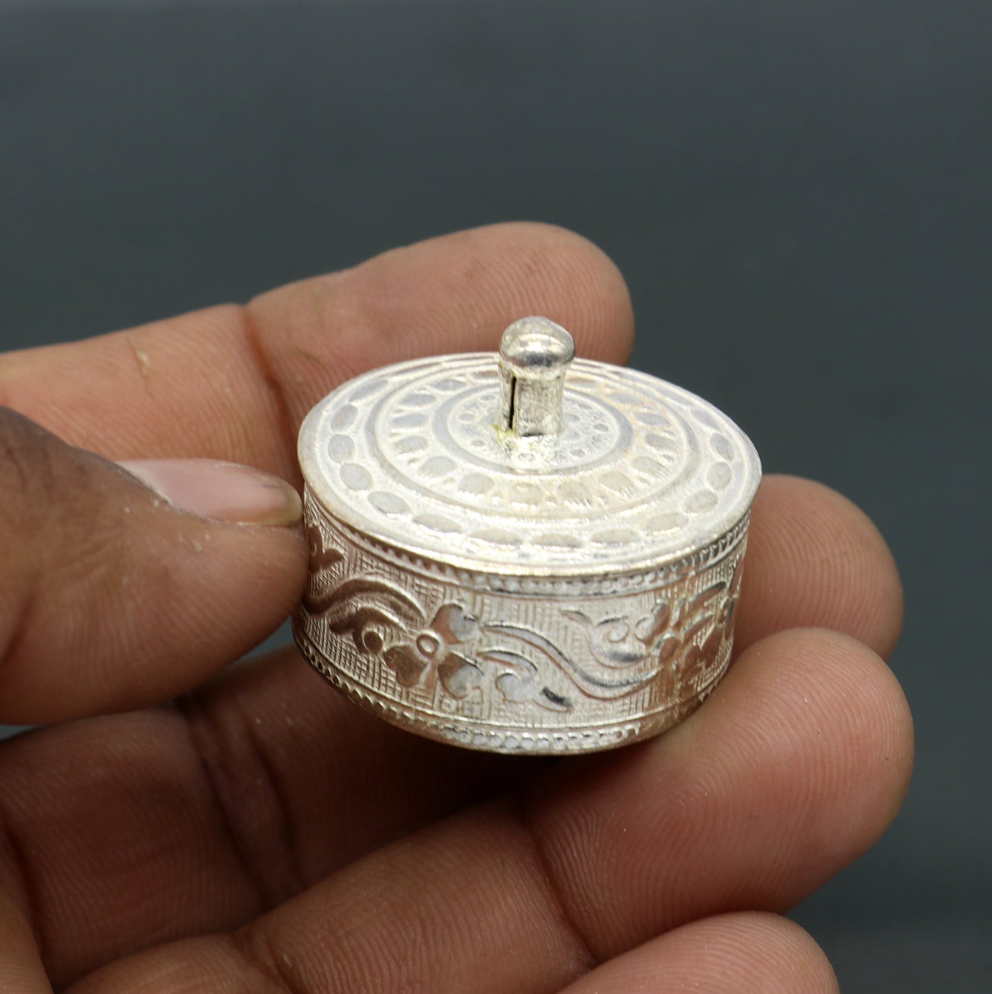 999 fine silver handmade gorgeous small idol's Prasad box, trinket box, masala/ spices  box stb854