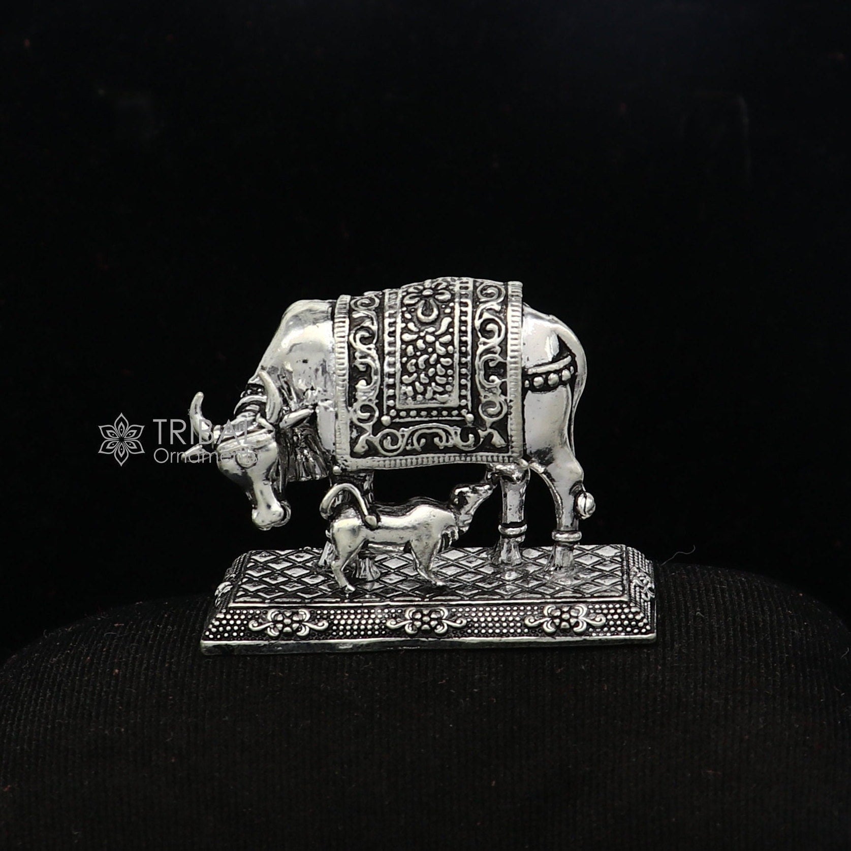 925 sterling silver Kamdhenu cow, deity's cow, wishing cow, silver worshipping article for wealth and prosperity art782 - TRIBAL ORNAMENTS