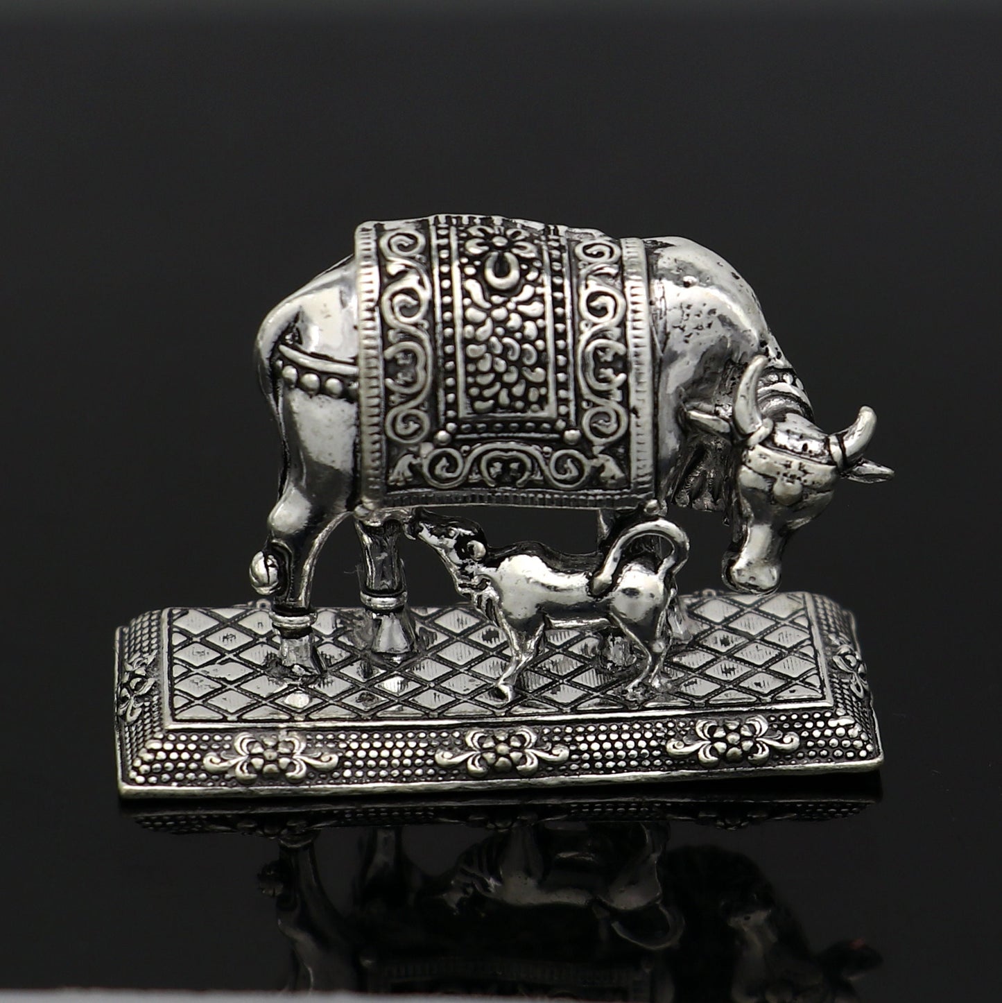 925 sterling silver Kamdhenu cow, deity's cow, wishing cow, silver worshipping article for wealth and prosperity art786 - TRIBAL ORNAMENTS
