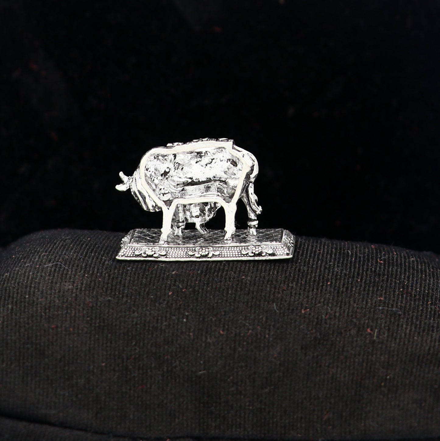 925 sterling silver Kamdhenu cow, deity's cow, wishing cow, silver worshipping article for wealth and prosperity art786 - TRIBAL ORNAMENTS