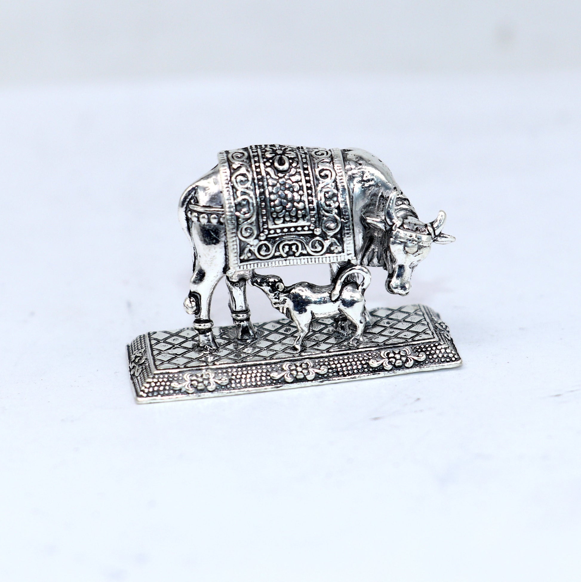 925 sterling silver Kamdhenu cow, deity's cow, wishing cow, silver worshipping article for wealth and prosperity art786 - TRIBAL ORNAMENTS