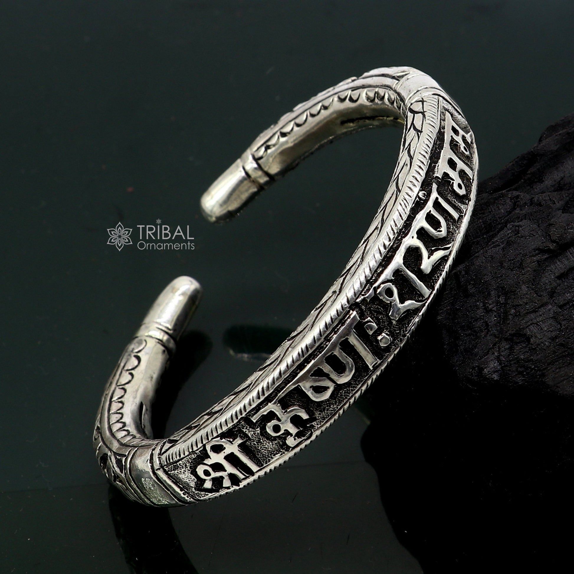 925 Sterling silver handmade chitai work "Shri Krishna sharanam mam" lord krishna mantra bracelet kada divine unisex ethnic jewelry nsk839 - TRIBAL ORNAMENTS