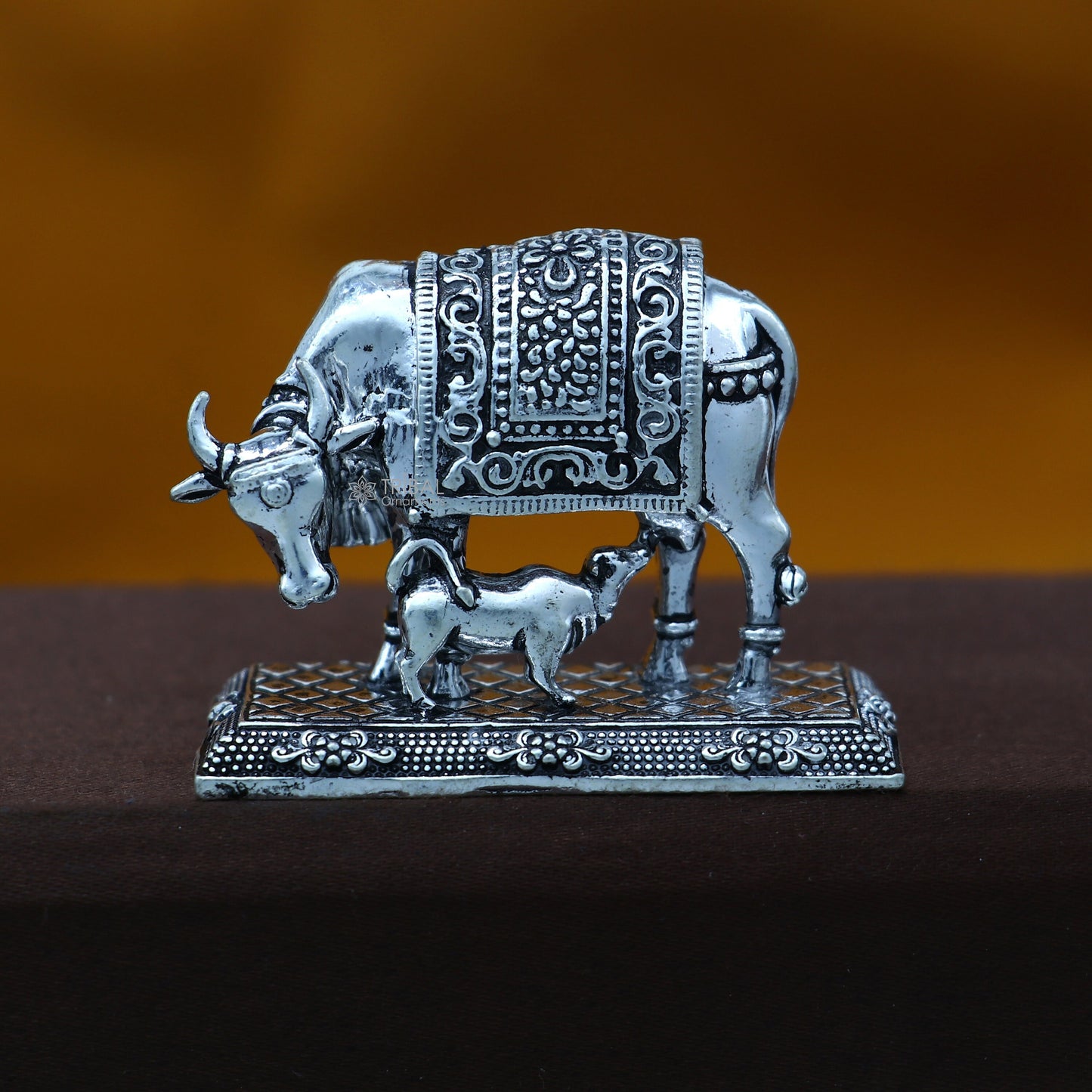 925 sterling silver Kamdhenu cow, deity's cow, wishing cow, silver worshipping article for wealth and prosperity art782 - TRIBAL ORNAMENTS