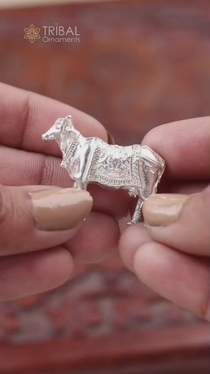 Divine cow 925 sterling silver vintage Nakshi work design Kamdhenu cow, deity's cow, wishing cow art835