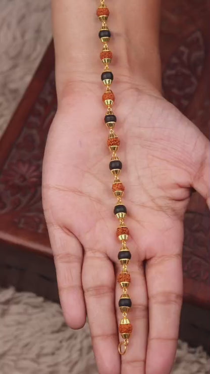 22kt Yellow Gold Karungali & Rudraksha Beads Bracelet – Certified 916 Hallmarked Men’s Spiritual Jewelry | Handmade | GBR84