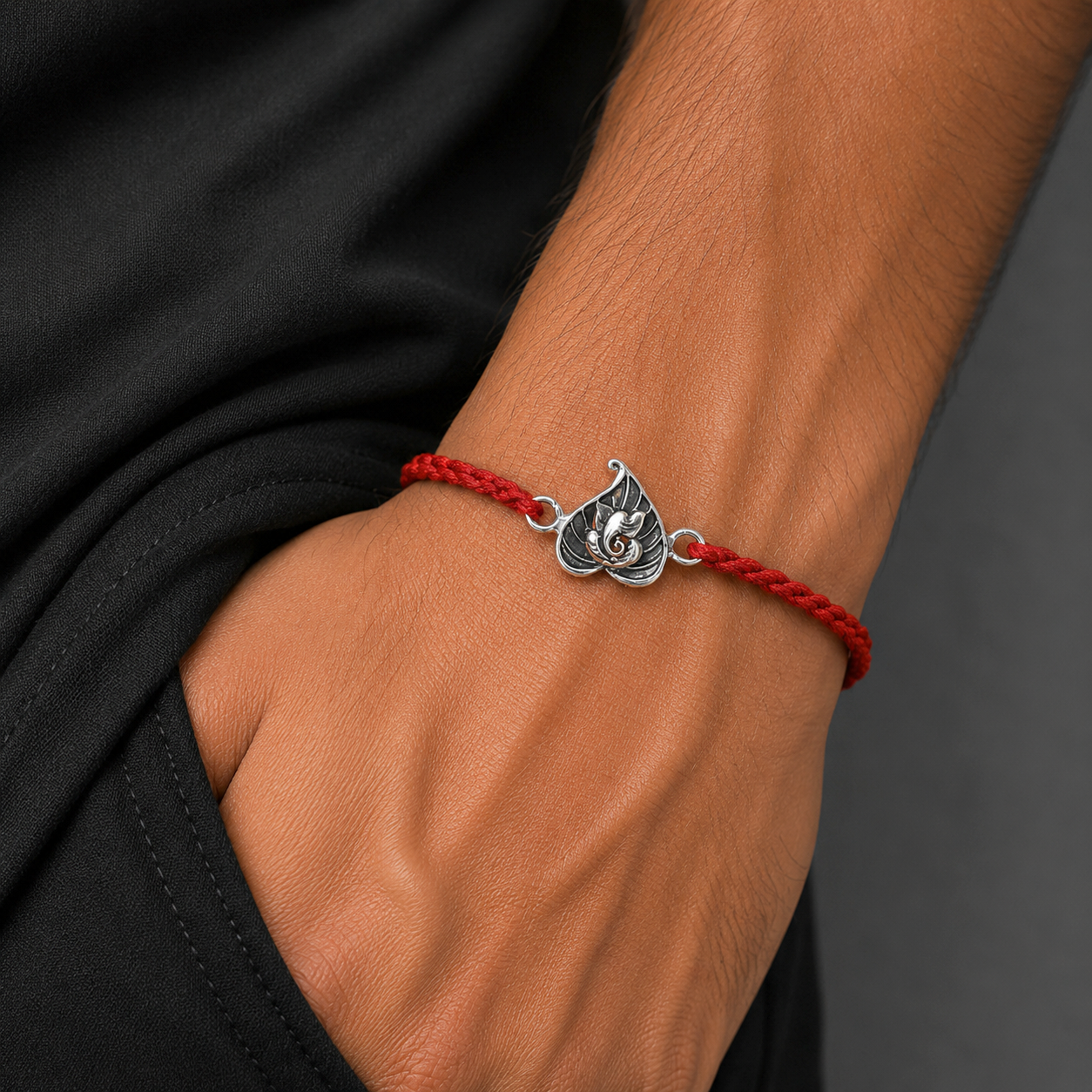 925 Sterling silver Lordv Ganesha with pan design thread rakhi bracelet rk353