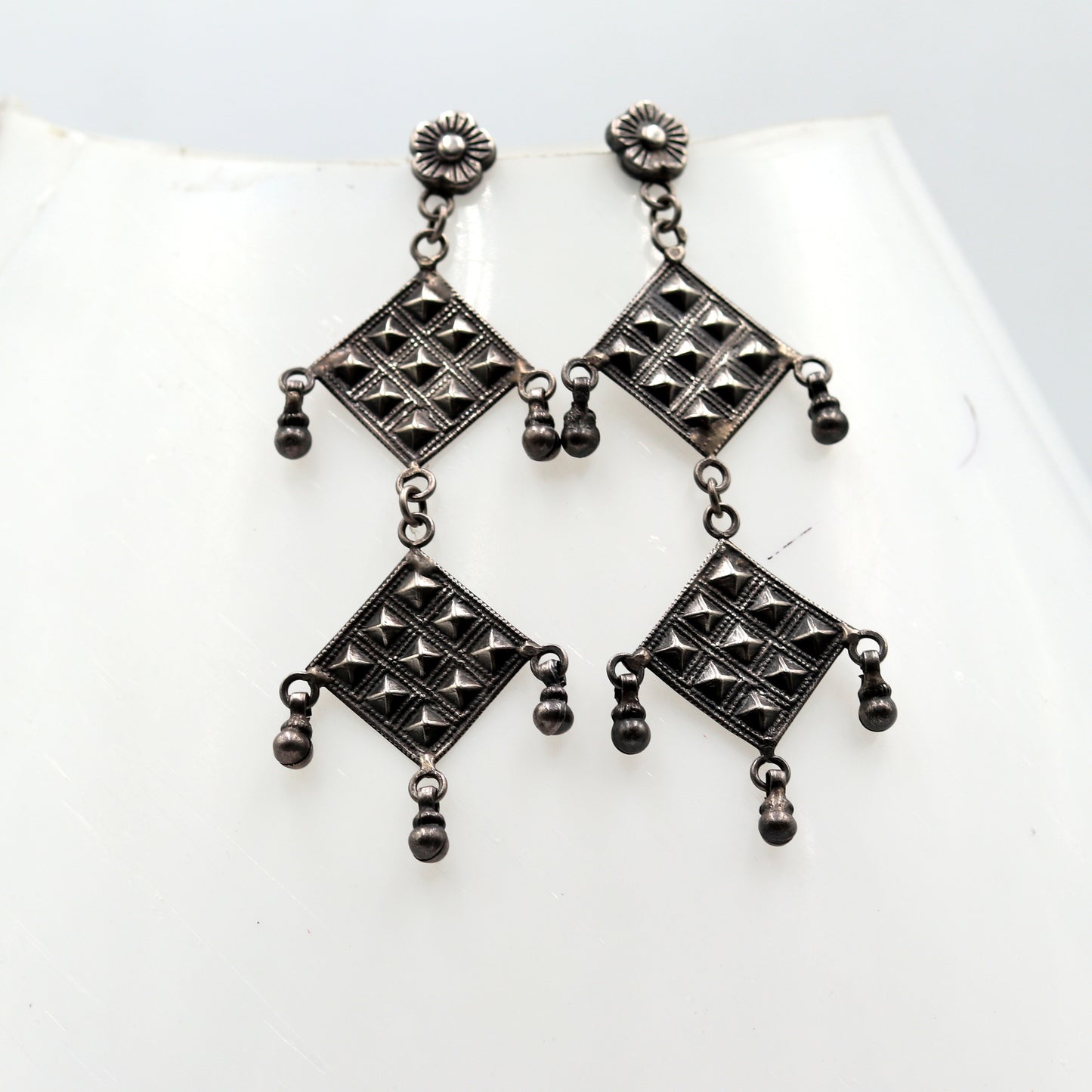 925 sterling silver ethnic  floral carved geometric design drop dangle earring banjara jewellery s1347