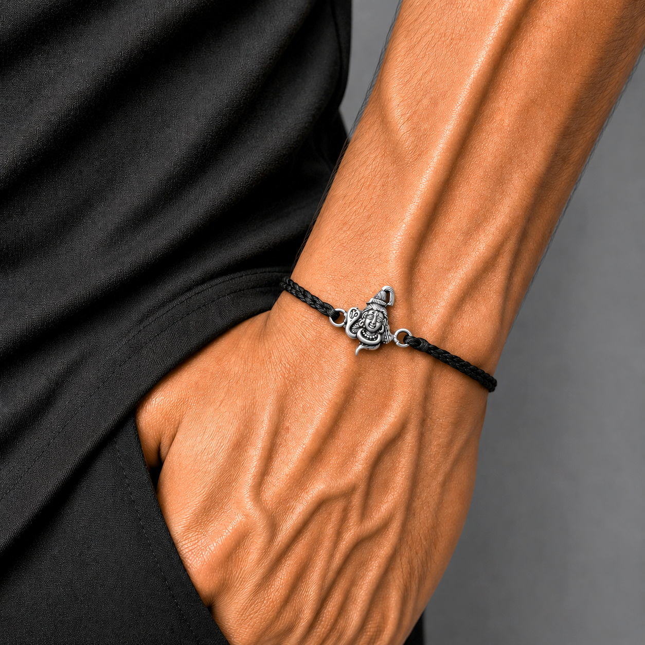 925 Sterling silver Lord Shiva design thread rakhi bracelet rk328