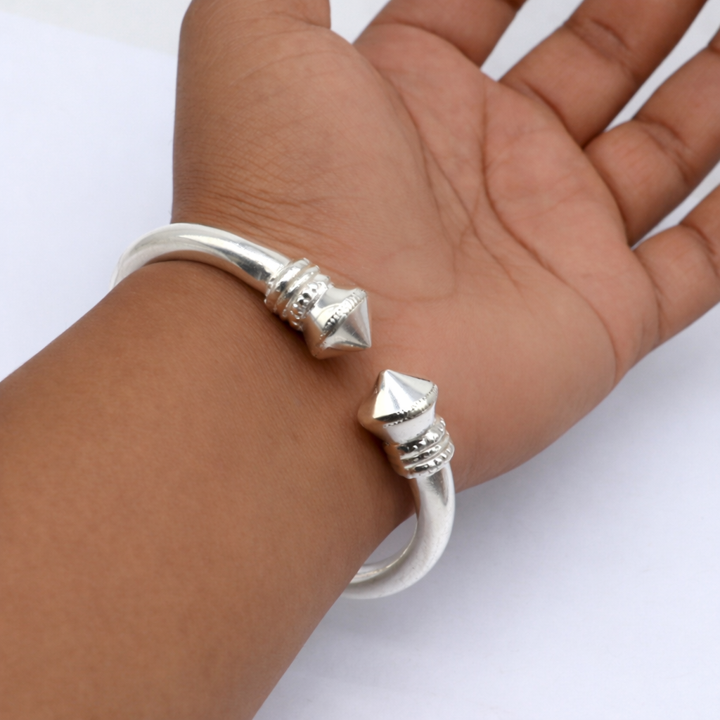 925 sterling silver solid open face adjustable heavy kada bracelet for men, amazing indian traditional cultural design plain kada nsk677