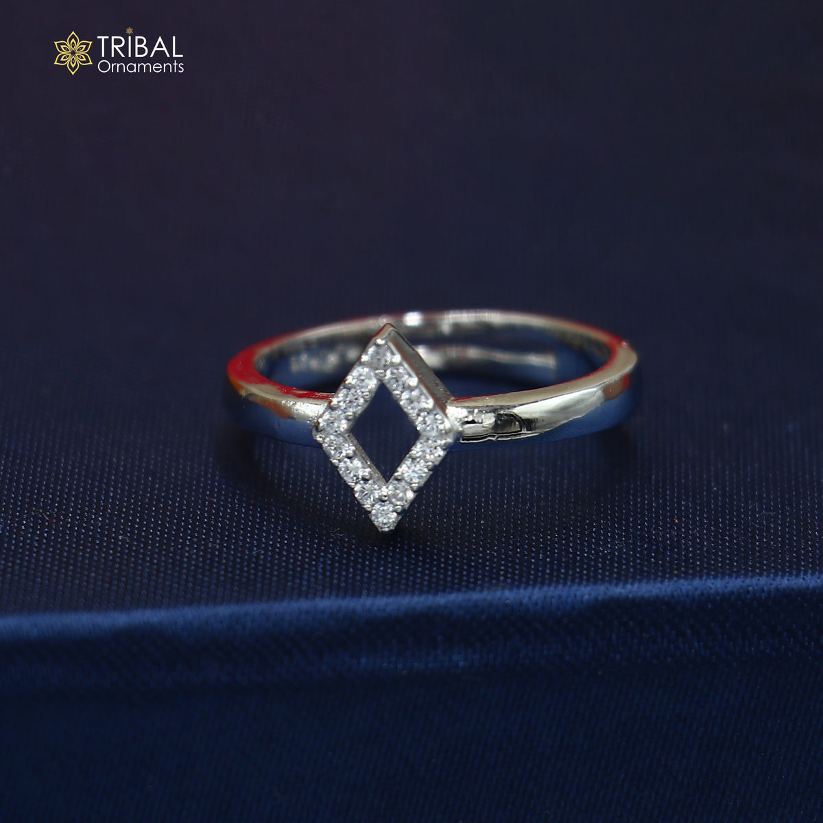 925 sterling silver stylish design cz stone ring sr851