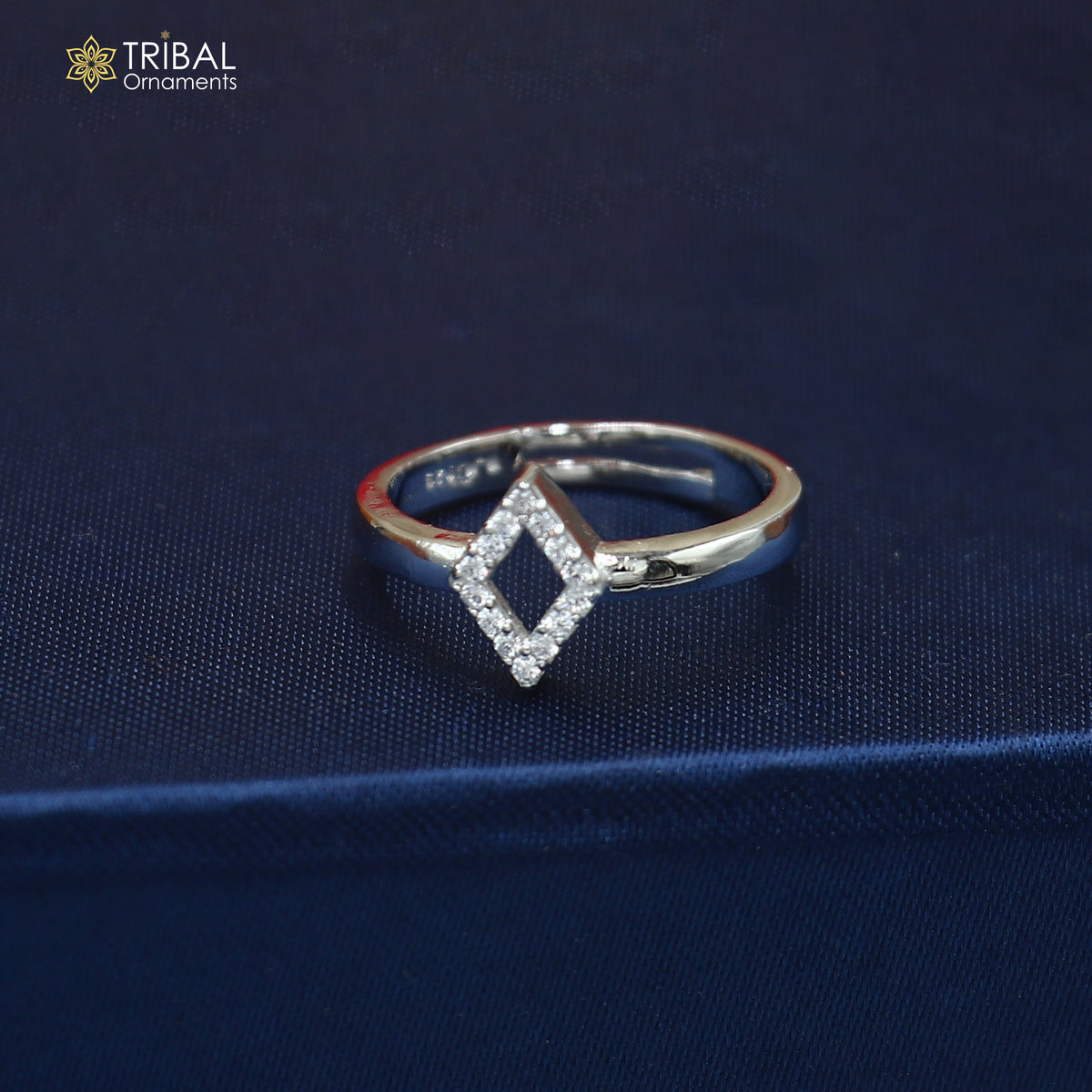 925 sterling silver stylish design cz stone ring sr851