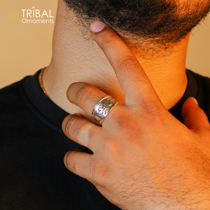 Sterling silver lizard design ring for men by TRIBAL ORNAMENTS, featuring detailed reptile pattern in 925 silver jewelry style.