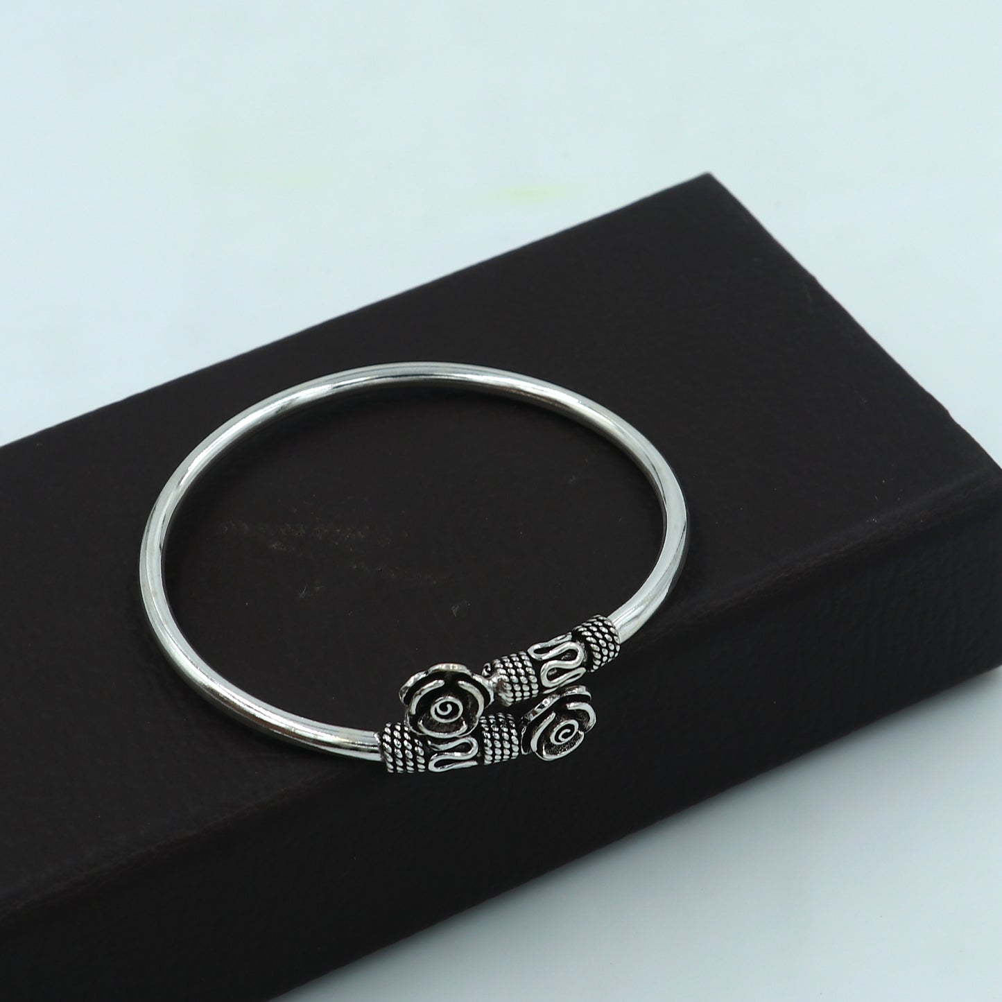 925 sterling silver handmade flower design stylish kada bangle bracelet tribal jewelry nsk874 - TRIBAL ORNAMENTS
