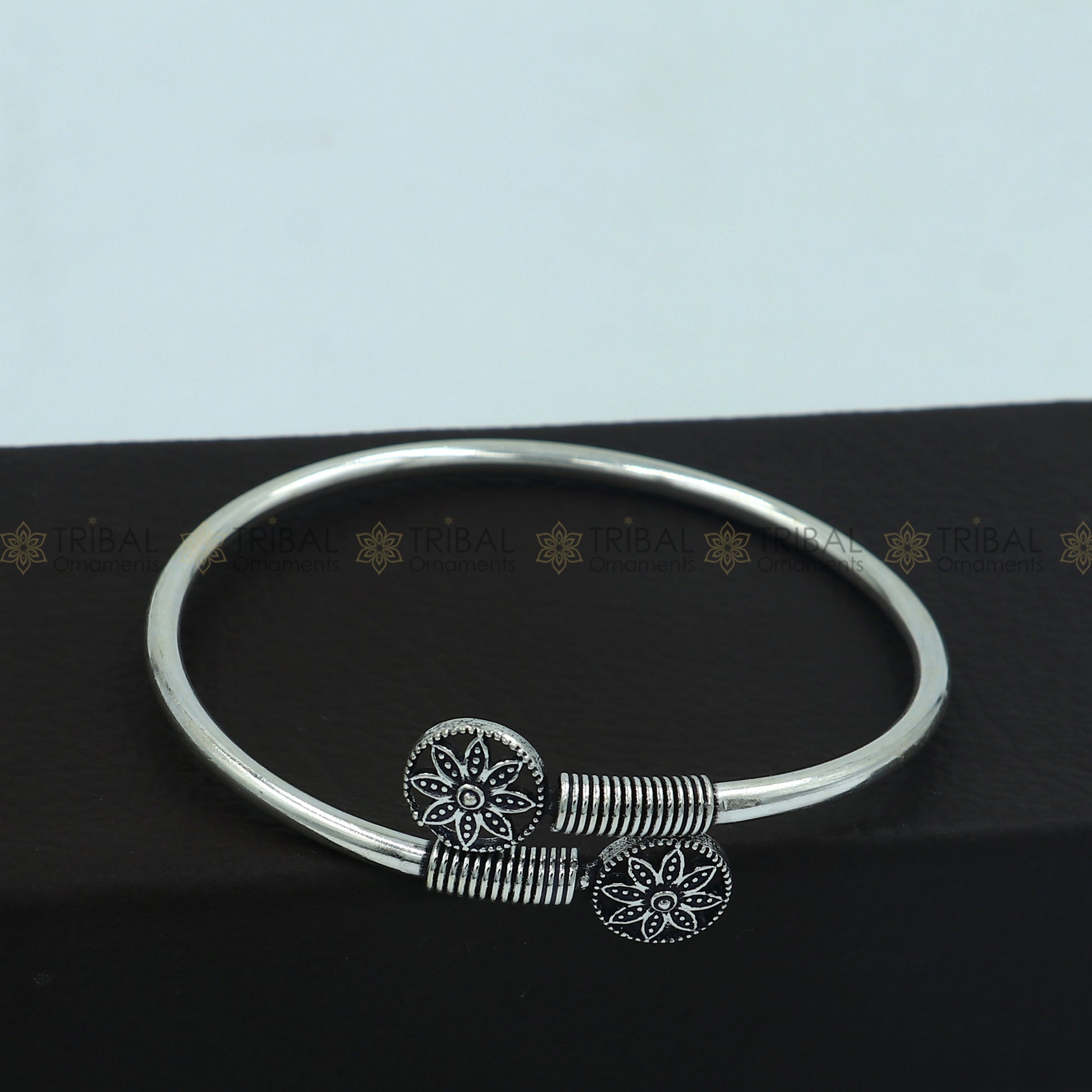 925 sterling silver handmade round shape flower design stylish kada bangle bracelet tribal jewelry nsk870 - TRIBAL ORNAMENTS