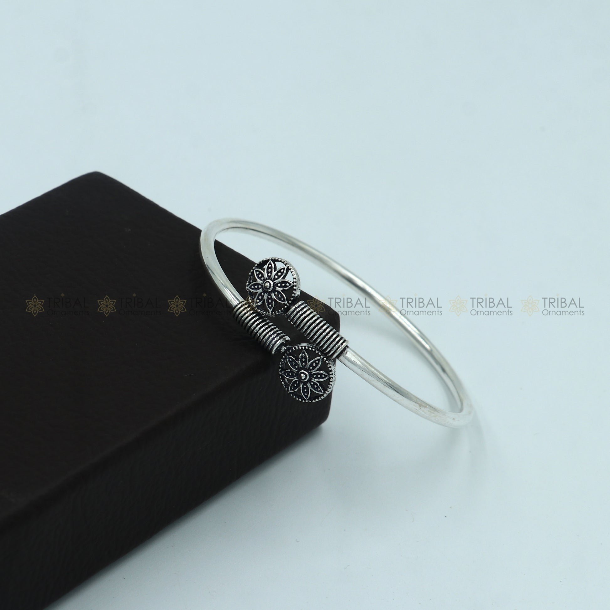 925 sterling silver handmade round shape flower design stylish kada bangle bracelet tribal jewelry nsk870 - TRIBAL ORNAMENTS