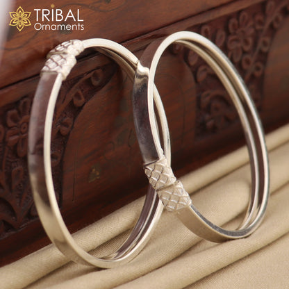 Shiny 925 sterling silver bangle bracelet with plain design, suitable for men or girls, from Tribal Ornaments.
