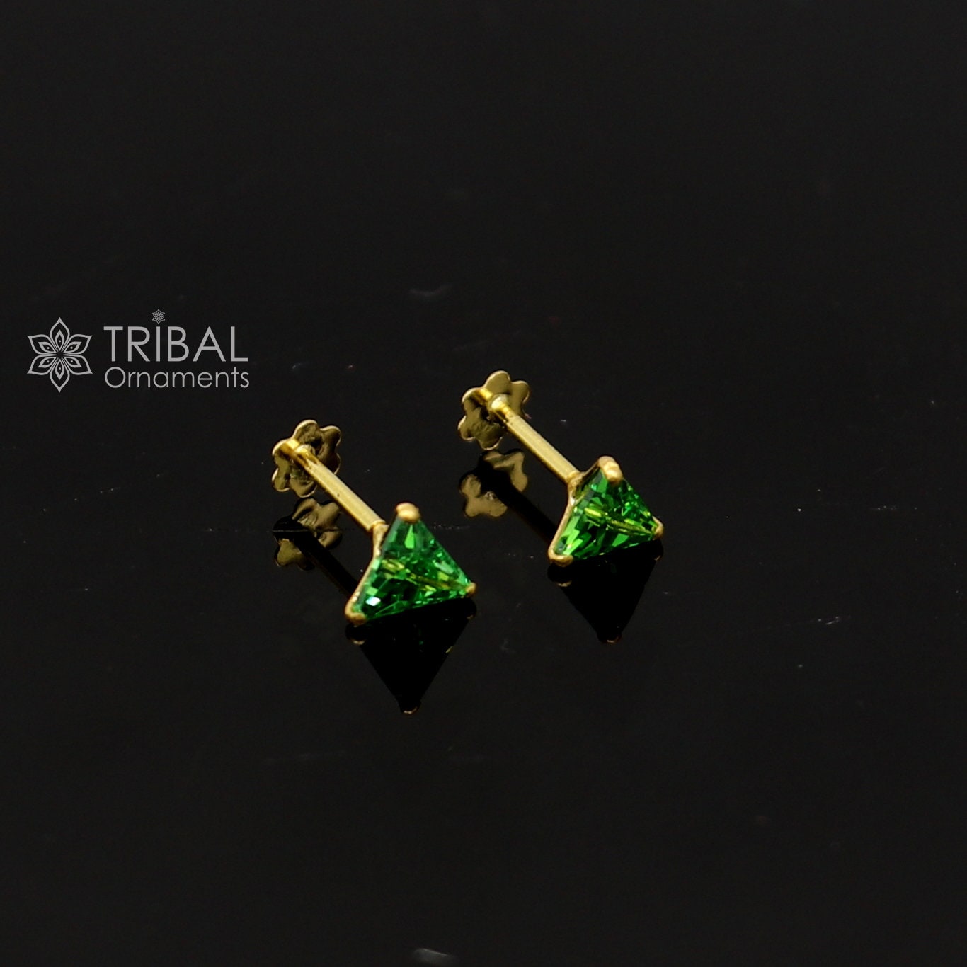 2.5MM/3MM/4MM  18kt yellow gold handmade single green stone triangle shape stud earring cartilage unisex jewellery er187 - TRIBAL ORNAMENTS