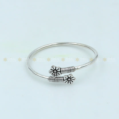 925 sterling silver handmade flower design stylish kada bangle bracelet tribal jewelry nsk873 - TRIBAL ORNAMENTS