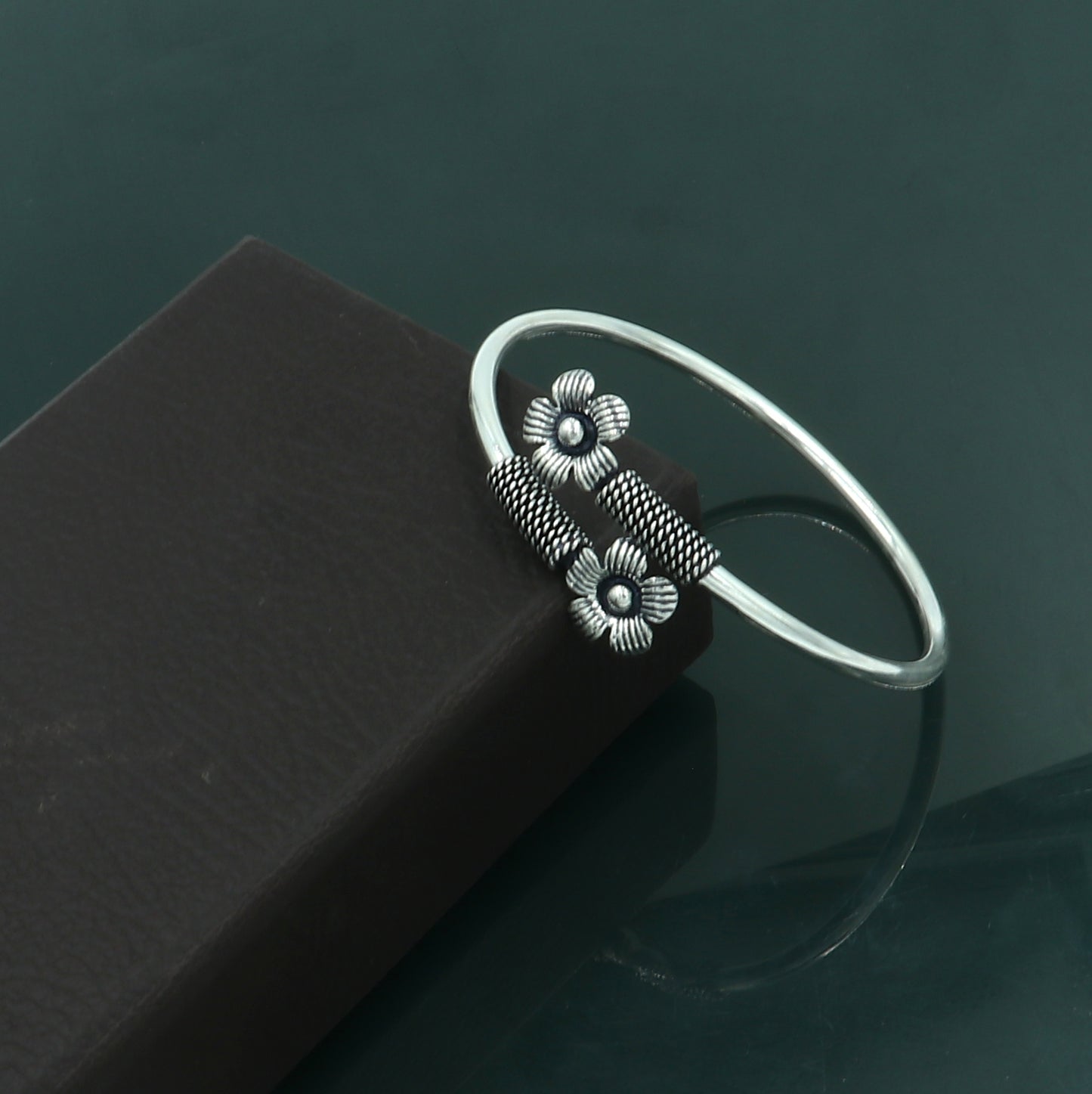 925 sterling silver handmade flower design stylish kada bangle bracelet tribal jewelry nsk883 - TRIBAL ORNAMENTS