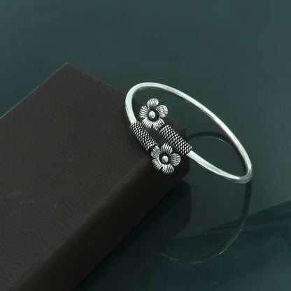 925 sterling silver handmade flower design stylish kada bangle bracelet tribal jewelry nsk883 - TRIBAL ORNAMENTS